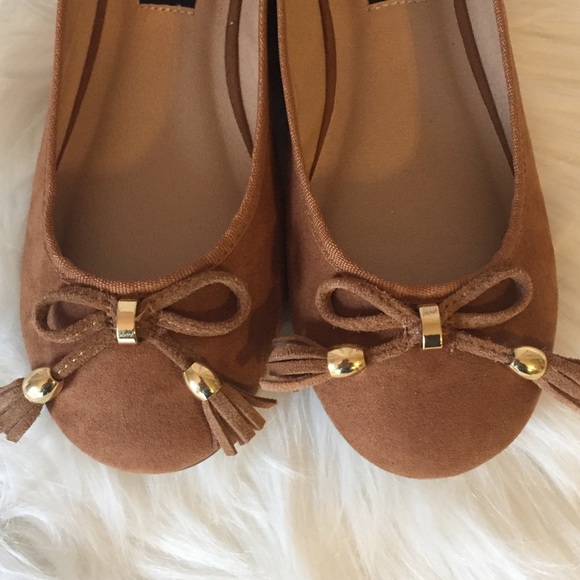 Size 7.5" David Aaron Suede Flats - Picture 5 of 7